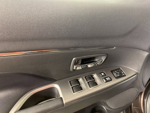 Used 2024 Mitsubishi Outlander Sport SEL image 15