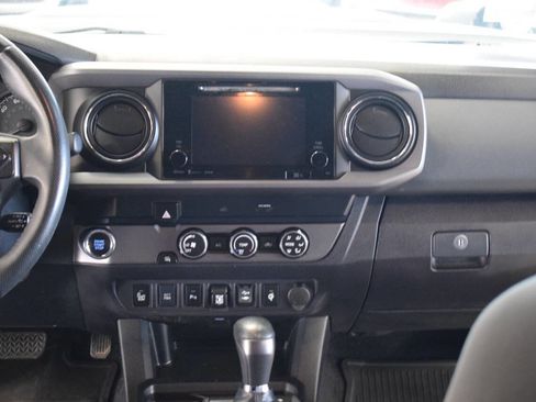 Used 2019 Toyota Tacoma TRD Sport w/ Technology Package image 44