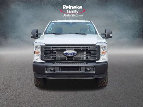 New 2026 Ford F250 XL w/ XL Off-Road Package AWD/4WD image 2