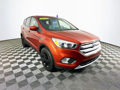 Used 2019 Ford Escape SE AWD/4WD image 4