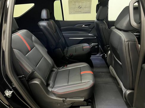 New 2026 Chevrolet Traverse RS w/ LPO, Floor Liner Package AWD/4WD image 37