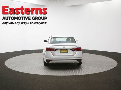 Used 2024 Nissan Altima 2.5 SV image 33