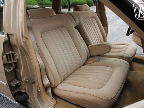 Used 1987 Chevrolet Caprice Classic RWD image 10