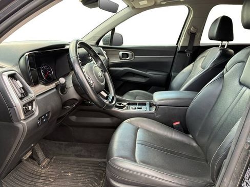 Used 2021 Kia Sorento EX w/ Panoramic Sunroof Package AWD/4WD image 11