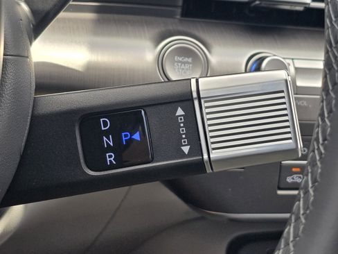 Used 2025 Hyundai Kona SEL AWD/4WD image 16