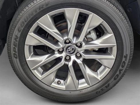 Used 2020 Toyota RAV4 Limited image 17