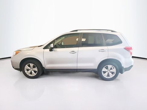 Used 2016 Subaru Forester 2.5i Premium w/ All-Weather Package AWD/4WD image 4