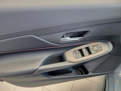 New 2026 Nissan Sentra SR image 8