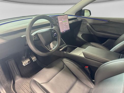Used 2026 Tesla Model Y 2WD image 15
