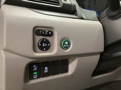 Used 2019 Honda Pilot EX image 9