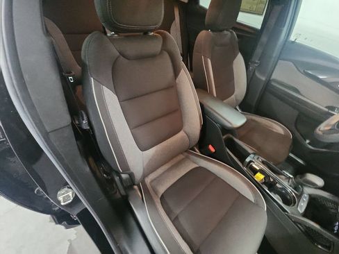 Used 2023 Chevrolet TrailBlazer LT FWD image 25