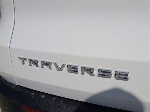 New 2026 Chevrolet Traverse LT image 10