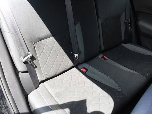 Used 2019 Nissan Kicks SV FWD image 28