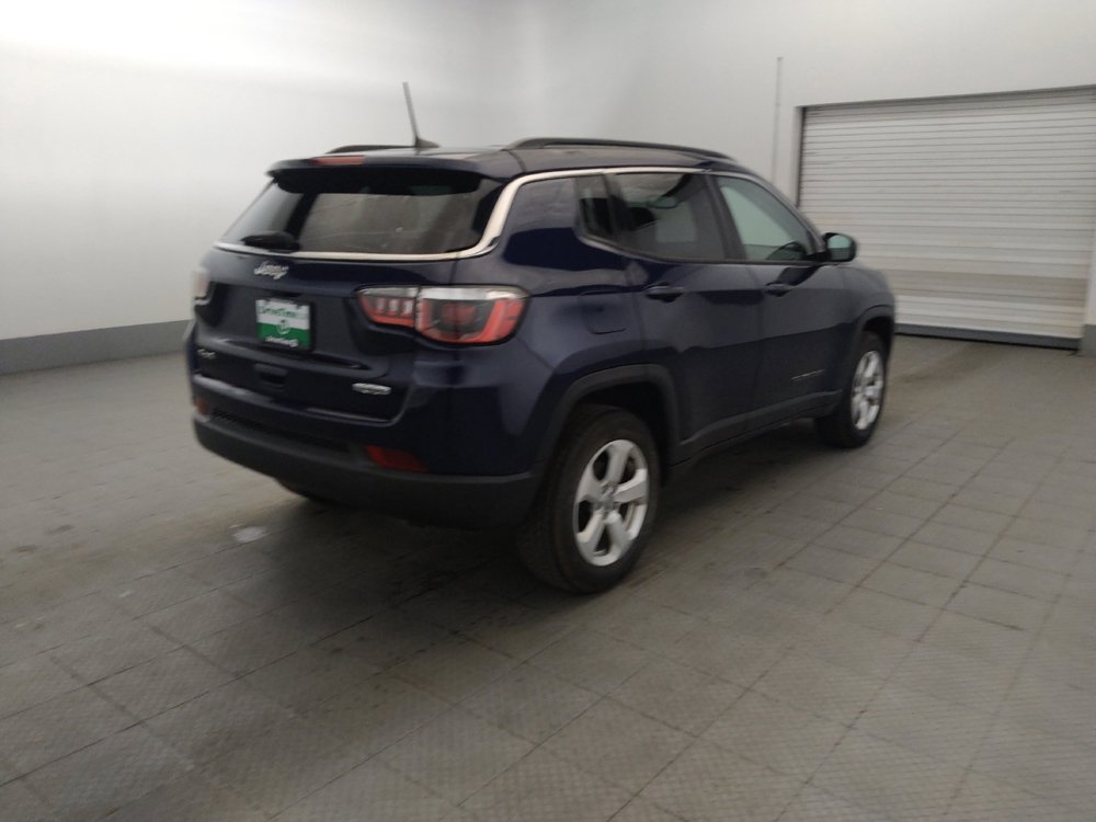 Used 2019 Jeep Compass Latitude w/ Cold Weather Group AWD/4WD image 9