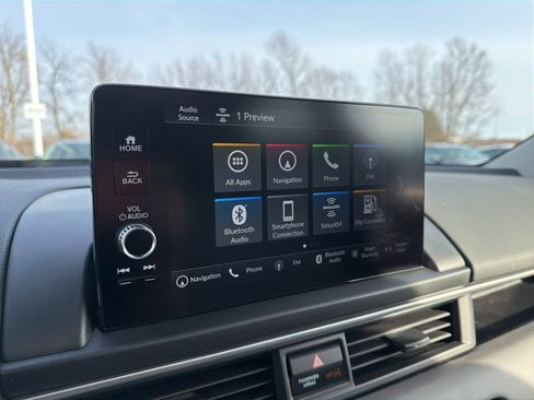 Certified 2025 Honda Pilot Touring image 33