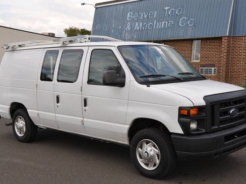 Used 2011 Ford E-150 and Econoline 150 w/ PWR Group RWD image 4