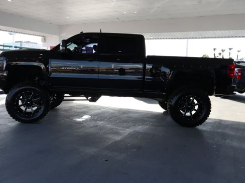 Used 2015 Chevrolet Silverado 2500 LTZ image 10