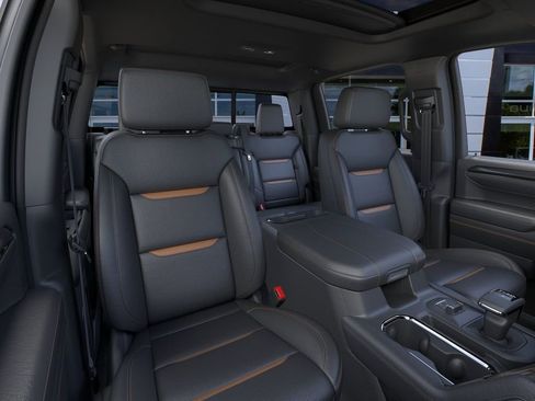 Used 2024 GMC Sierra 1500 AT4 w/ Technology Package AWD/4WD image 16
