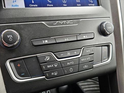 Used 2020 Ford Fusion S image 18