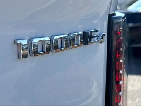 New 2025 Cadillac Escalade IQ Luxury 2 AWD/4WD image 37