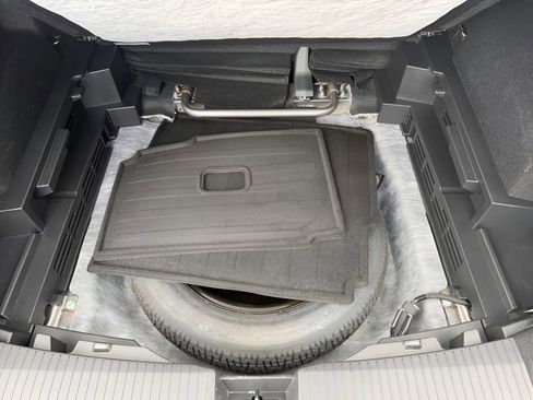 Used 2025 Nissan Rogue SV FWD image 21