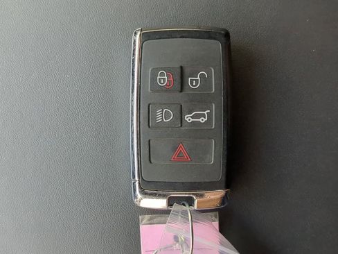 Used 2025 Land Rover Range Rover Sport SE image 38