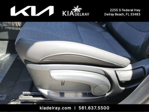 New 2026 Kia Seltos S FWD image 17