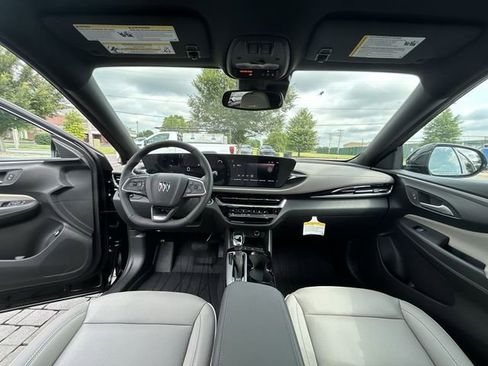 New 2025 Buick Envista Avenir image 38