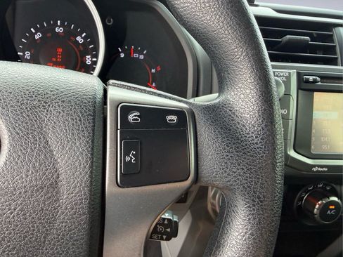 Used 2012 Toyota 4Runner Trail AWD/4WD image 29