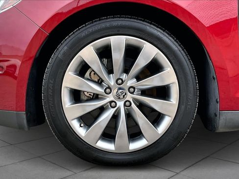 Used 2016 Lincoln MKS w/ Equipment Group 101A image 10