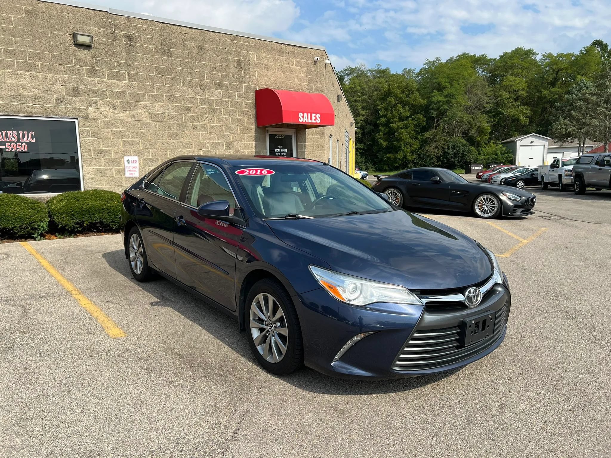 Used 2016 Toyota Camry XLE w/ Protection Package (Q2) FWD image 3