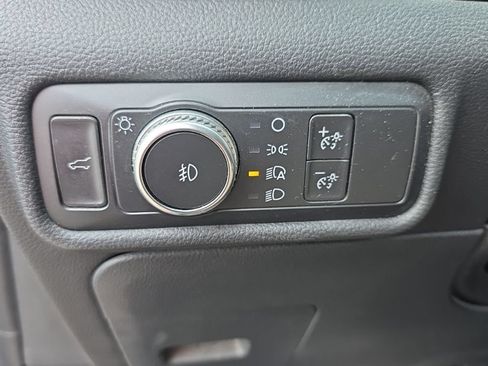 Used 2020 Ford Explorer XLT w/ Equipment Group 202A AWD/4WD image 13