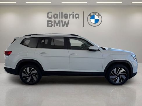 Used 2025 Volkswagen Atlas SE image 6