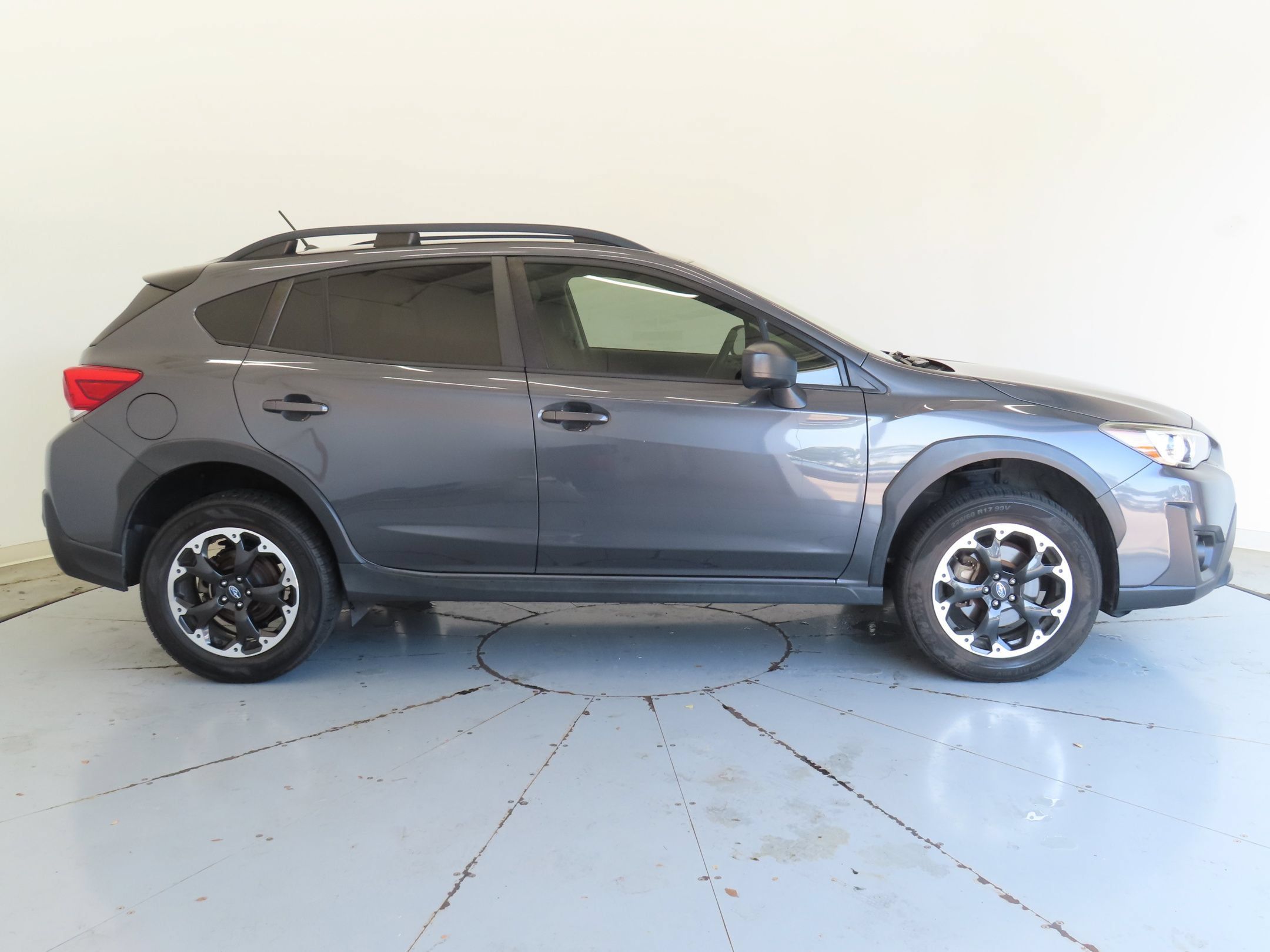 Used 2021 Subaru Crosstrek 2.0i AWD/4WD image 2