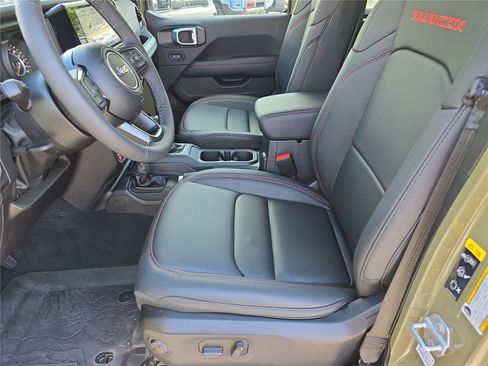 Used 2026 Jeep Wrangler Unlimited Rubicon AWD/4WD image 21