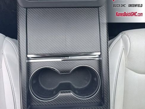 Used 2022 Tesla Model S Plaid image 27