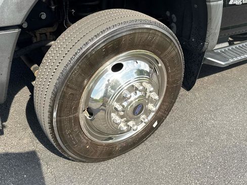 Used 2017 Ford F550 4x4 Regular Cab Super Duty image 29