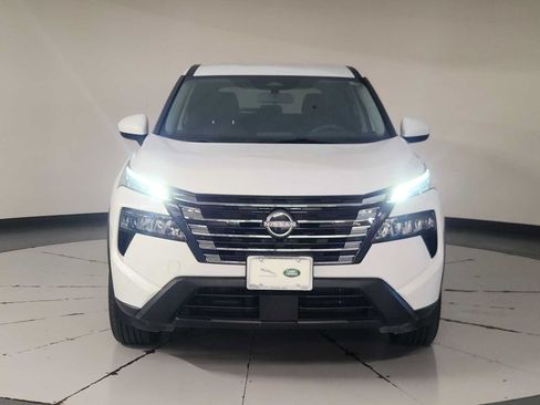 Used 2024 Nissan Rogue SV AWD/4WD image 9