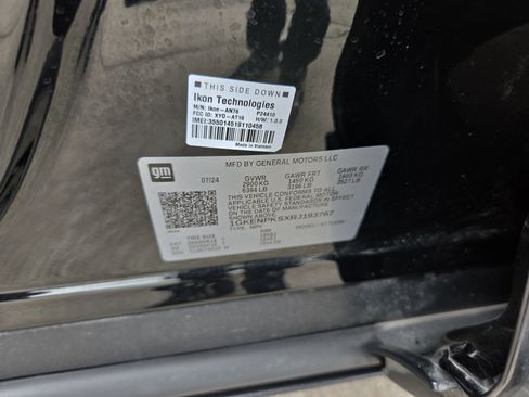 Used 2024 GMC Acadia AT4 AWD/4WD image 29