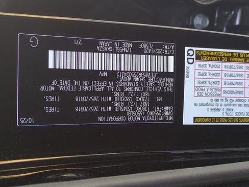 New 2025 Toyota 4Runner TRD Off-Road Premium AWD/4WD image 24