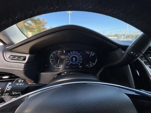 Used 2020 Cadillac Escalade ESV Luxury AWD/4WD image 11