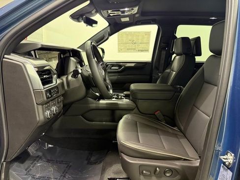 New 2026 GMC Yukon Elevation w/ Elevation Premium Package AWD/4WD image 16