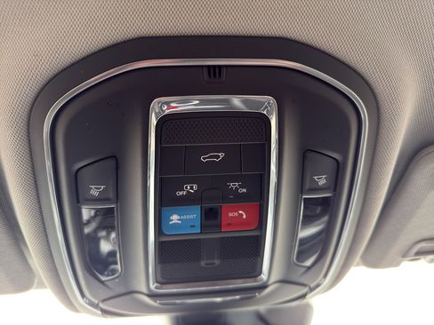 Used 2022 Jeep Grand Cherokee L Laredo w/ Luxury Tech Group I image 24