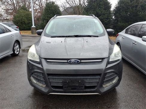 Used 2015 Ford Escape SE w/ Equipment Group 201A image 2