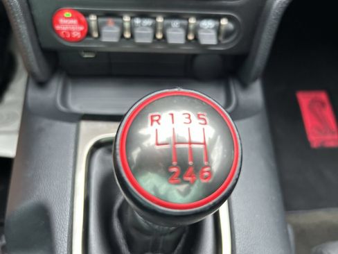 Used 2018 Ford Mustang Shelby GT350R w/ GT350R Equipment Group 920A RWD image 36