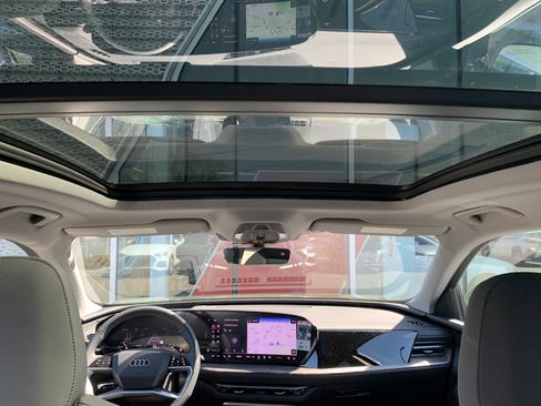 New 2025 Audi Q5 Premium Plus image 17