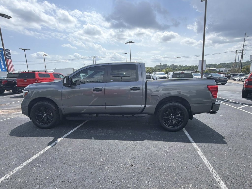 Used 2023 Nissan Titan SV w/ SV Convenience Package AWD/4WD image 6