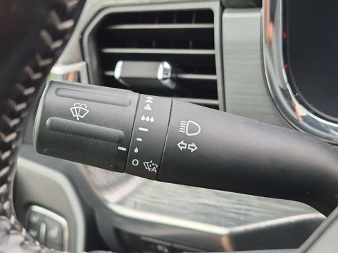 Used 2021 Ford F150 Lariat w/ Equipment Group 502A High AWD/4WD image 27
