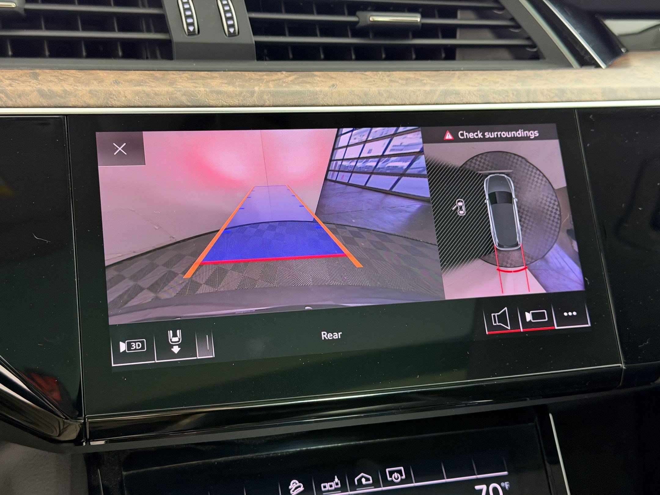Used 2019 Audi e-tron Premium Plus AWD/4WD image 19
