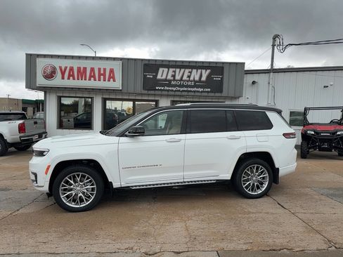 Used 2022 Jeep Grand Cherokee L Summit w/ Advanced Protech Group IV AWD/4WD image 1